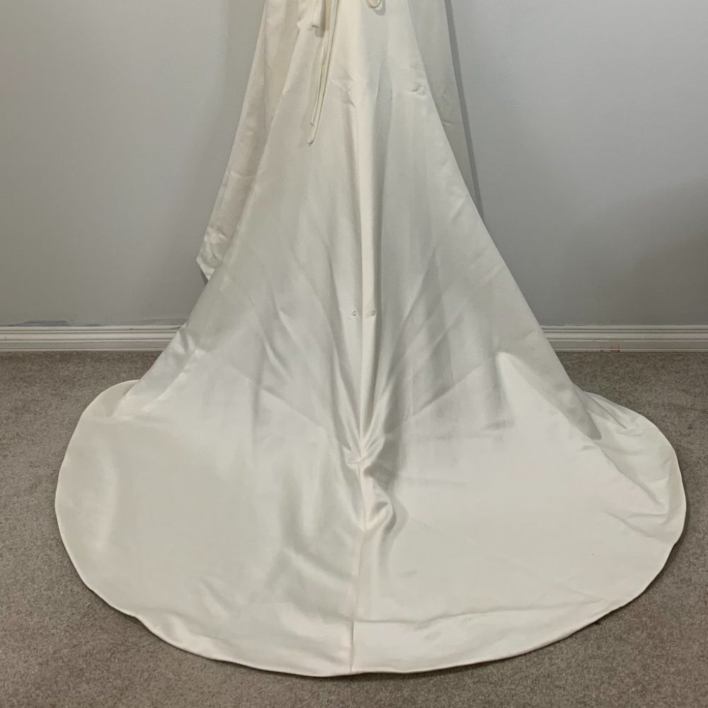 BEAUTIFUL Lace Up Off Shoulder Wedding Dress | Corset Back | A-Line Tulle Gown - Picture 10 of 15